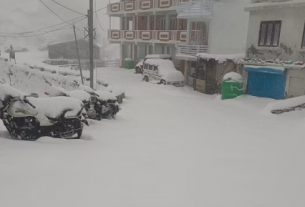 Uttarakhand Weather: मैदान से लेकर पहाड़ तक बारिश, बर्फबारी से पारा धड़ाम, ठिठुरे लोग, इन जगहों पर ऑरेंज अलर्ट