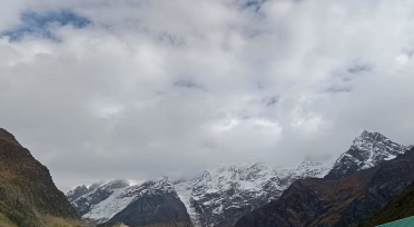 Uttarakhand Weather: कुछ दिन राहत के बाद अगले 24 घंटे में बदलेगा मौसम का मिजाज, यहां बारिश-बर्फबारी के आसार